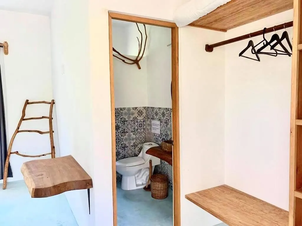 プレヤデルカーメンThe Jungle House, Sacbeアパートメント ホームステイ