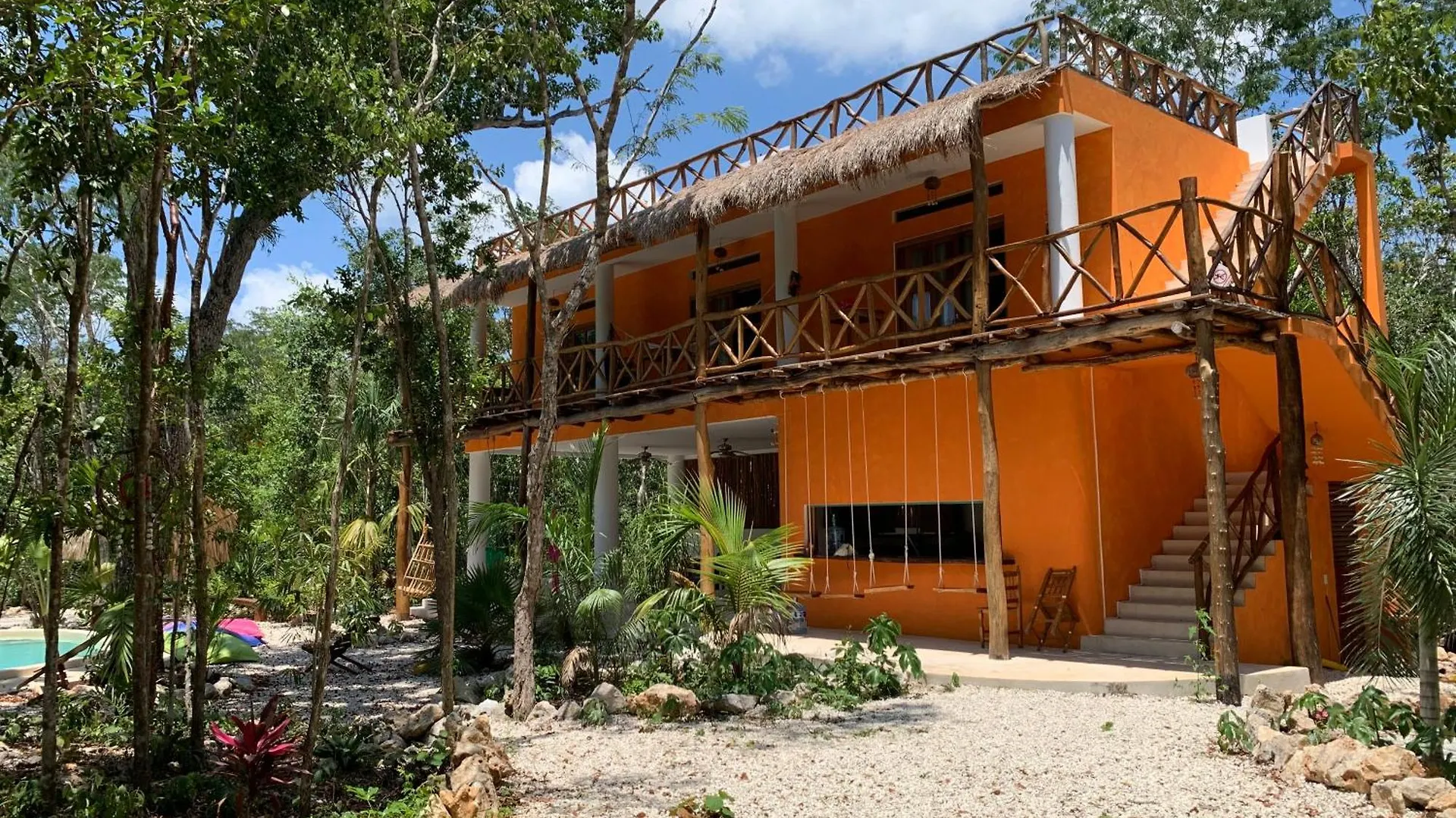 ホームステイ プレヤデルカーメンThe Jungle House, Sacbeアパートメント